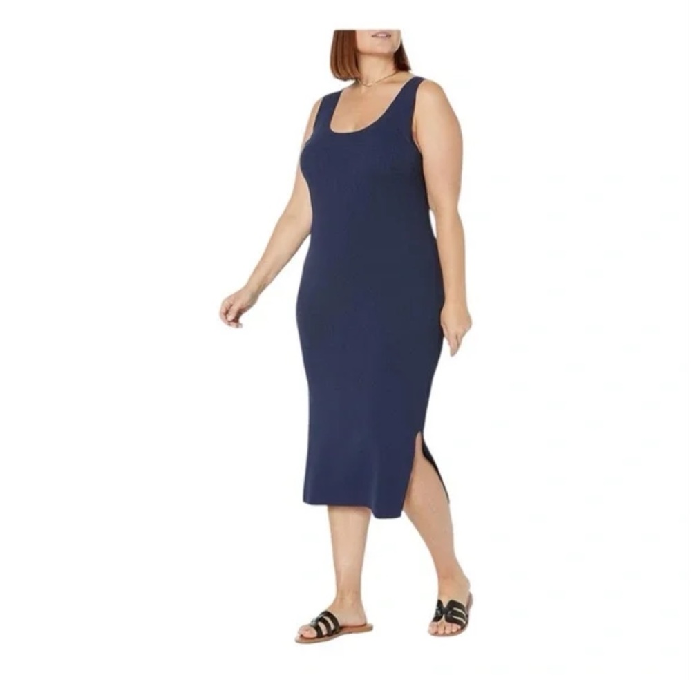 Elegant Navy Blue Sleeveless Dress